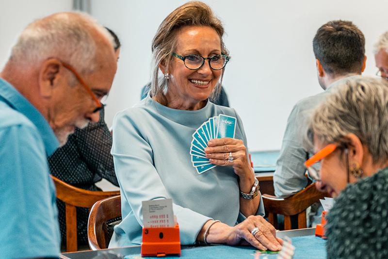 Enthousiaste bridger Vera Bayet Enthousiaste bridger Vera Bayet